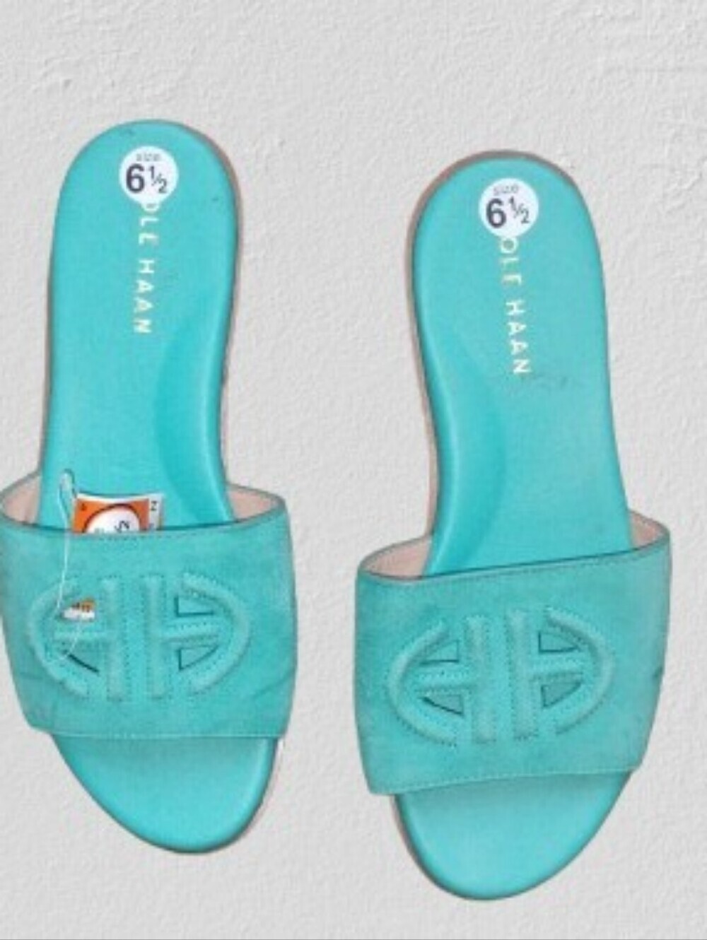 New Without Tags Coastal Resort Turquoise Suede Logo Slides Size 6.5